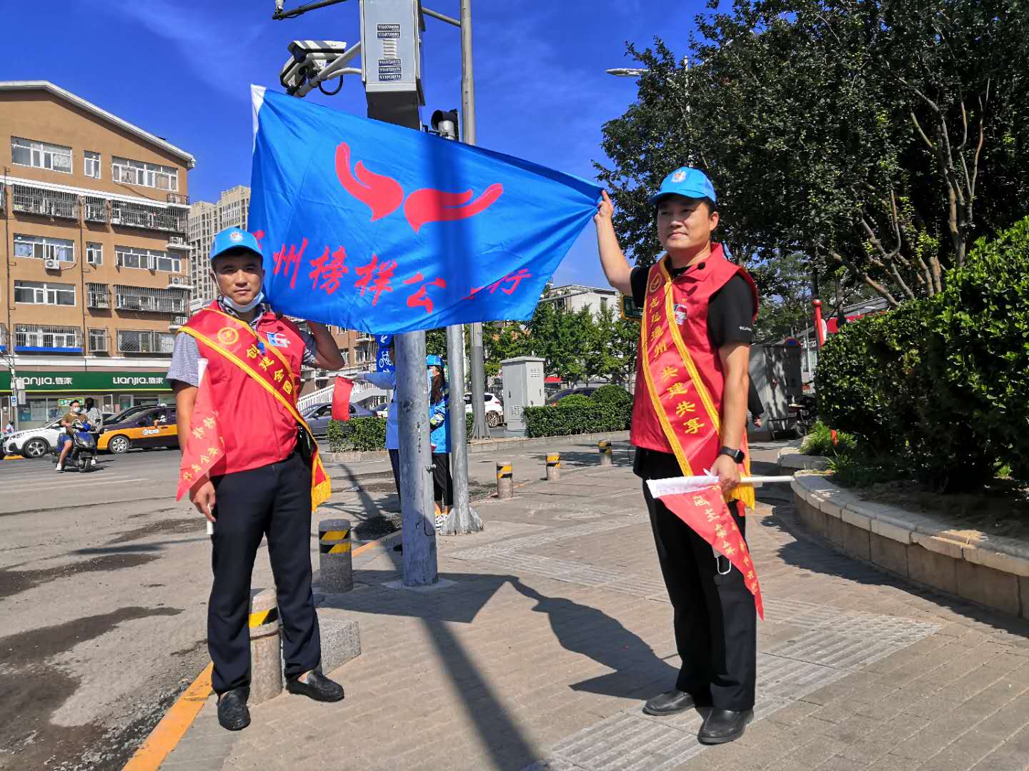 <strong>男人日女人三级黄片</strong>